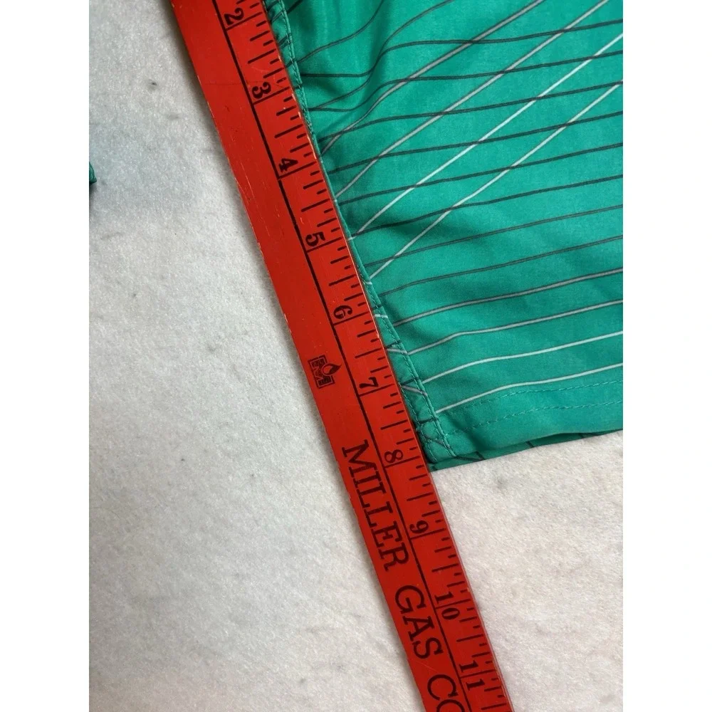 Nike Swim Shorts‎ Men's Size Medium Bathing Suit Trunks Green Geometric Logo